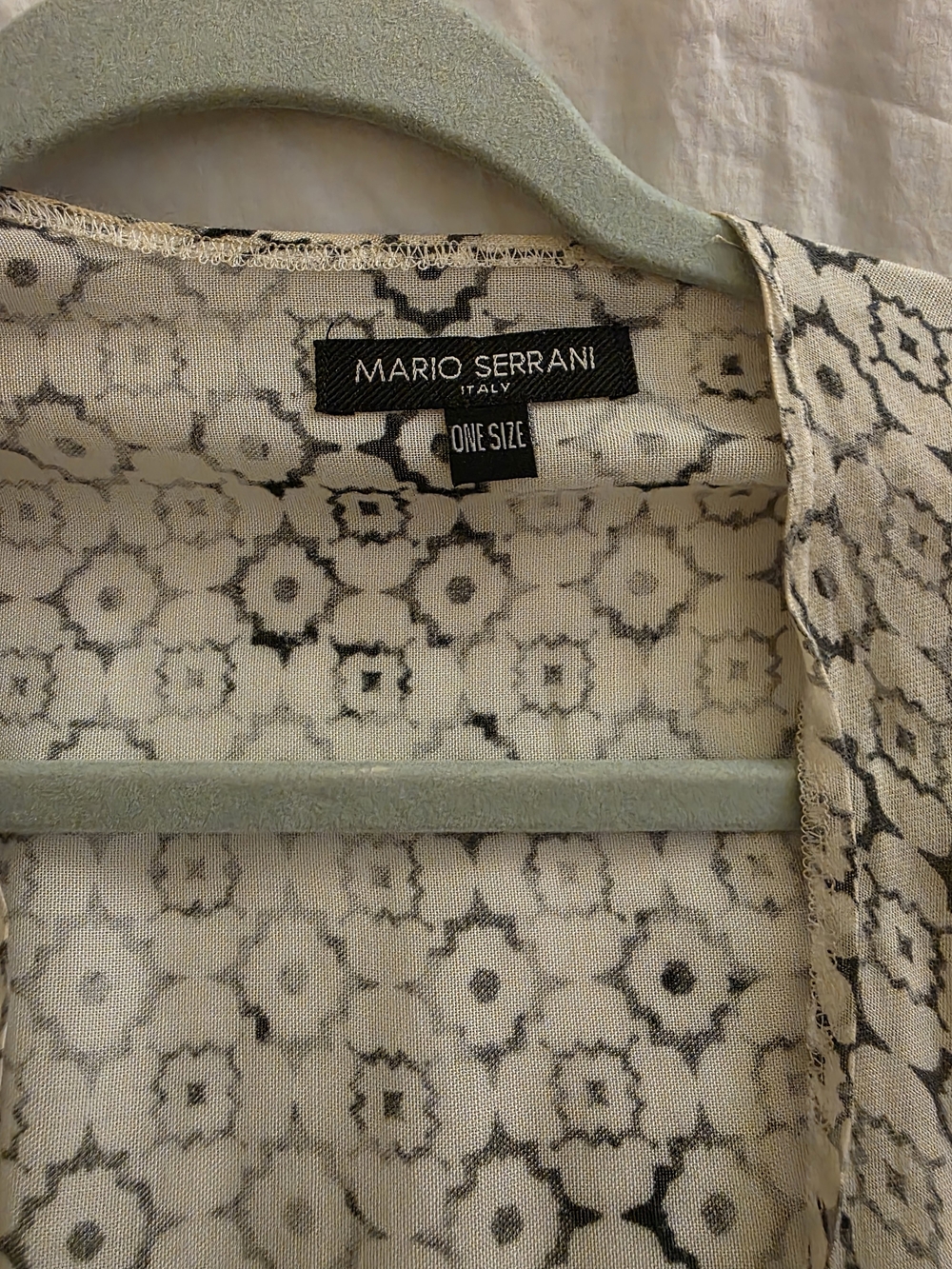 Mario Serrani Women's Beige Floral Lightweight Jacket